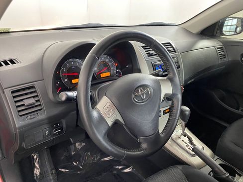 Used 2010 Toyota Corolla S image 4