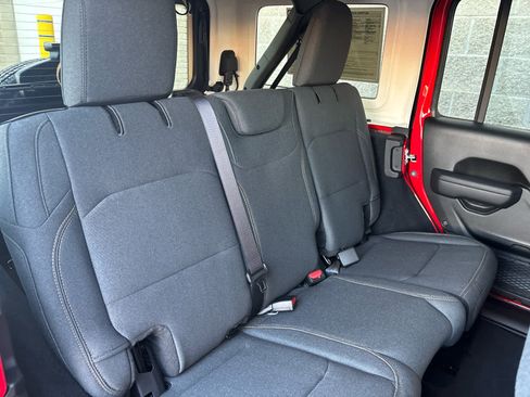 Used 2024 Jeep Wrangler Sport S image 23