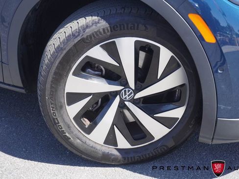 Used 2023 Volkswagen ID.4 Pro AWD/4WD image 11