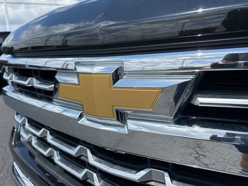 Used 2023 Chevrolet Silverado 1500 LTZ w/ Technology Package AWD/4WD image 10