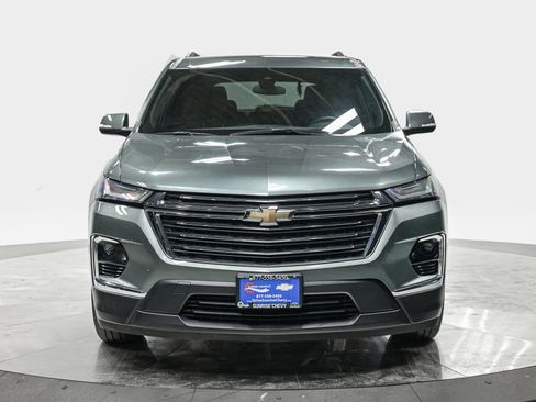 Used 2023 Chevrolet Traverse LT w/ LPO, Floor Liner Package AWD/4WD image 10