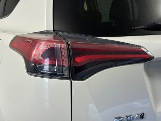 Used 2018 Toyota RAV4 Limited w/ All Weather Liner Package AWD/4WD image 35