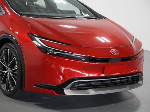 Used 2024 Toyota Prius Limited w/ Limited Premium Package AWD/4WD image 4