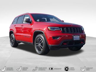 Used 2017 Jeep Grand Cherokee Trailhawk w/ Trailhawk Luxury Group video 1