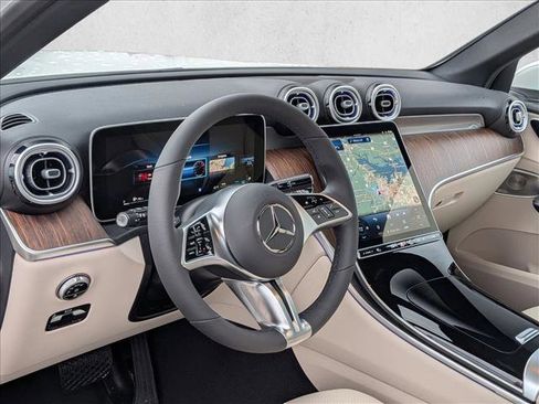 New 2026 Mercedes-Benz GLC 300 4MATIC image 3