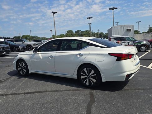 Used 2019 Nissan Altima 2.5 SV FWD image 5
