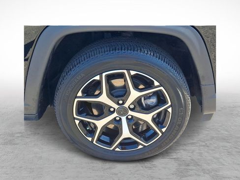 Used 2025 Jeep Compass Limited AWD/4WD image 9