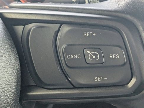 Used 2022 Jeep Gladiator Willys image 25