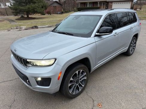 Used 2023 Jeep Grand Cherokee L Overland image 2