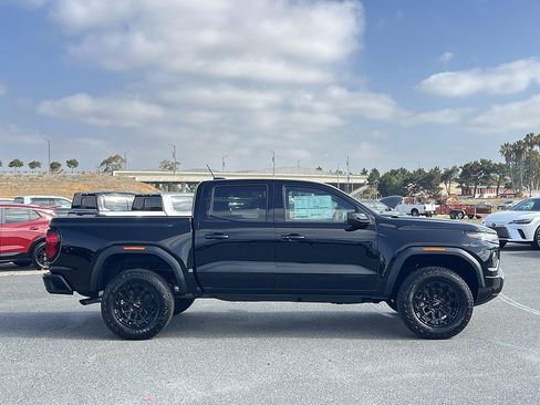 New 2026 GMC Canyon Elevation w/ LPO, Black Badging Package RWD image 2