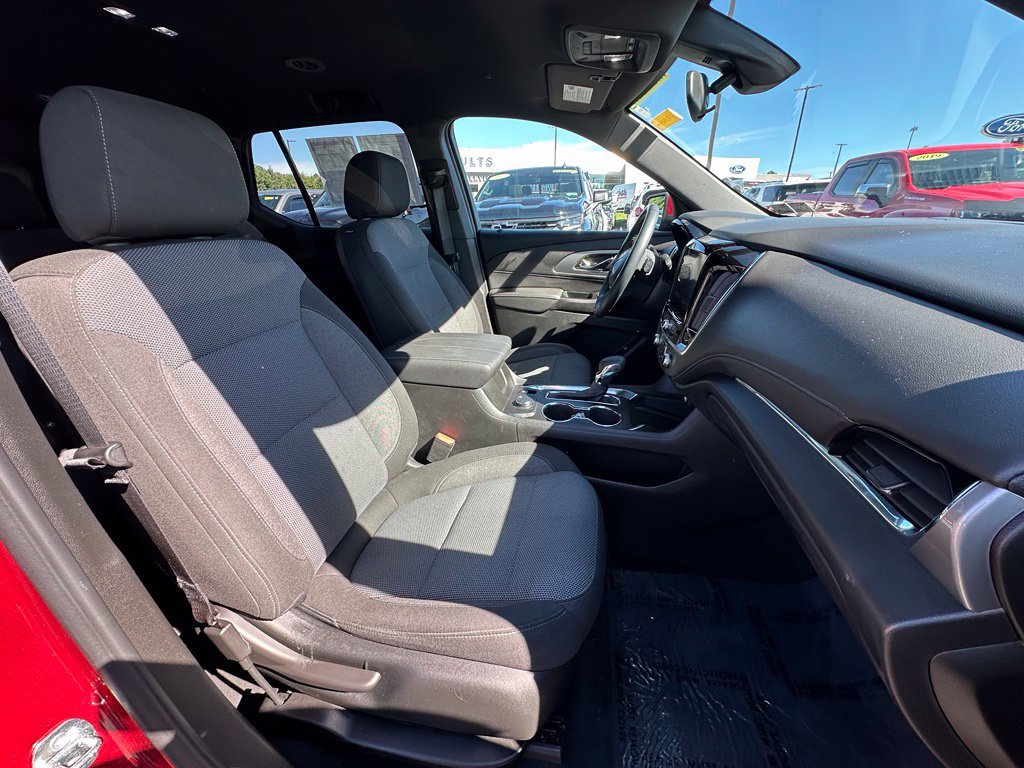 Used 2023 Chevrolet Traverse LT AWD/4WD image 24