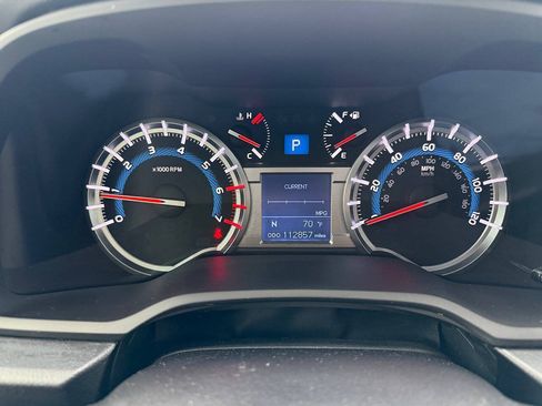Used 2016 Toyota 4Runner Limited AWD/4WD image 18