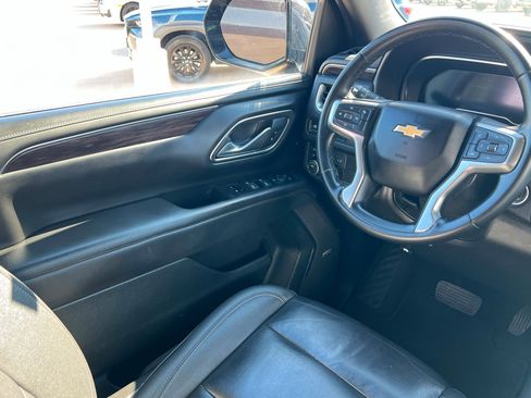 Used 2024 Chevrolet Suburban LT AWD/4WD image 11