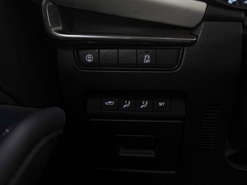 Used 2019 MAZDA MAZDA3 Sedan FWD image 23