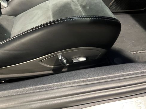 Used 2014 Porsche 911 GT3 image 40