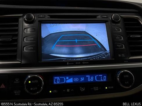 Used 2016 Toyota Highlander XLE FWD image 16