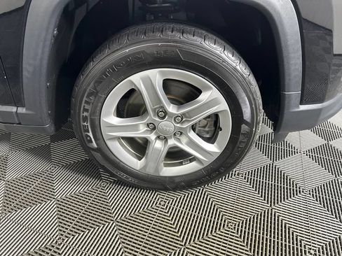 Used 2023 Jeep Compass Latitude w/ Convenience Group AWD/4WD image 34