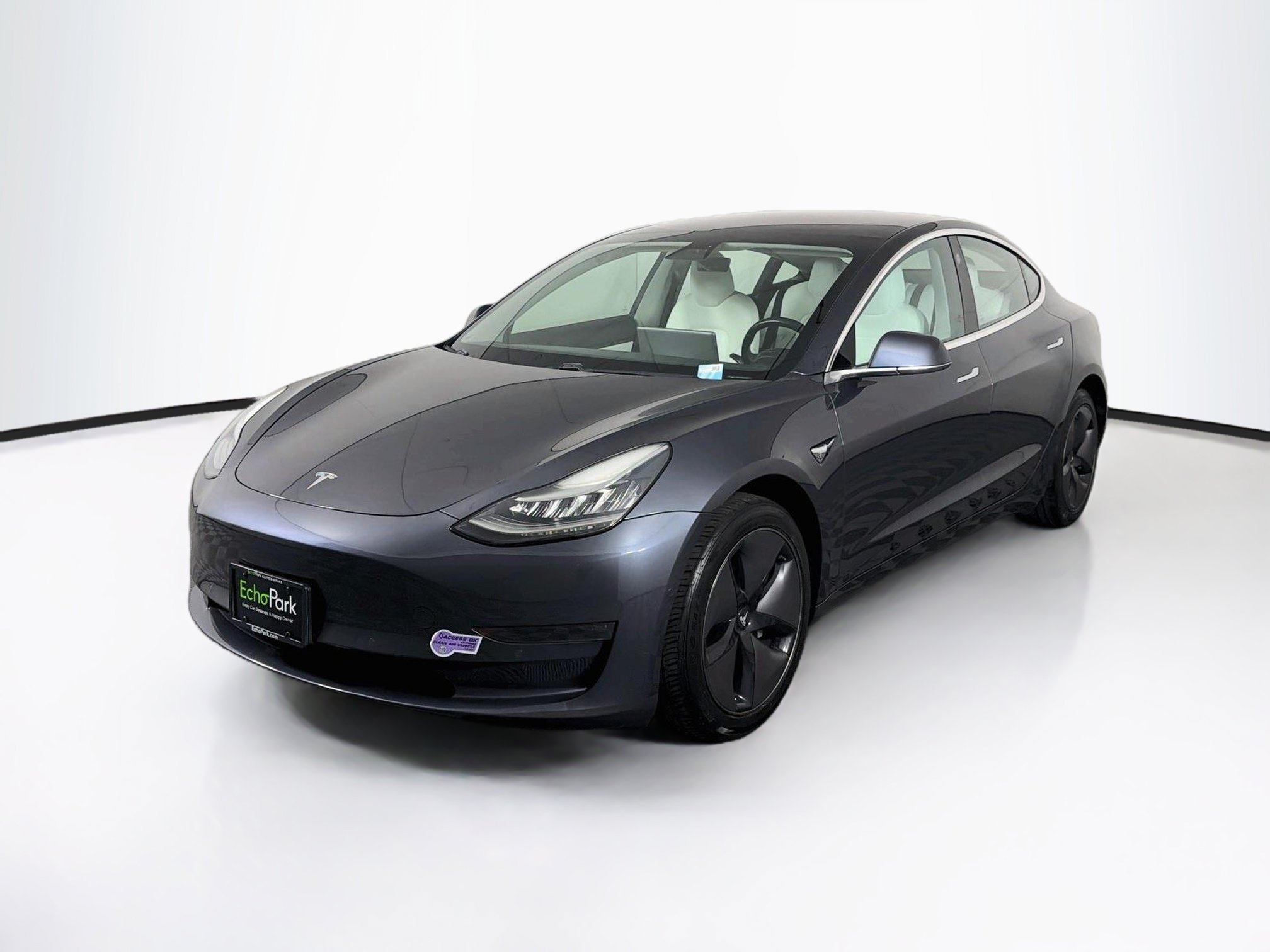 Used 2018 Tesla Model 3 Mid Range RWD image 3