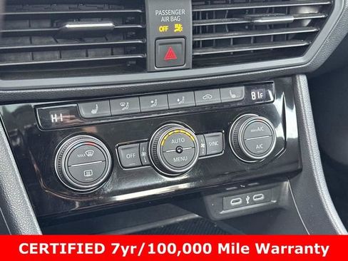 Used 2024 Volkswagen Jetta SE image 21