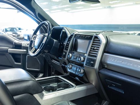 Used 2019 Ford F450 Platinum w/ Platinum Ultimate Package AWD/4WD image 16