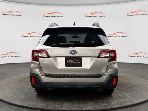 Used 2019 Subaru Outback 2.5i Limited AWD/4WD image 9