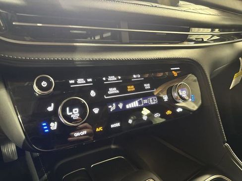 Certified 2025 INFINITI QX60 Autograph w/ Cargo Package image 24