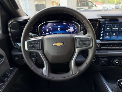 Used 2024 Chevrolet Silverado 1500 LTZ RWD image 19
