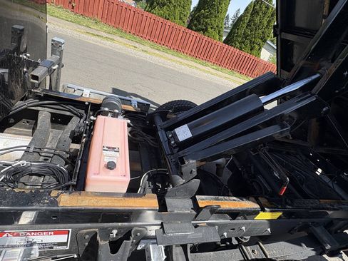 Used 2013 GMC Sierra 3500 W/T RWD image 27