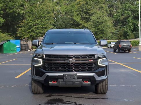 Used 2021 Chevrolet Suburban Z71 w/ Z71 Signature Package AWD/4WD image 9