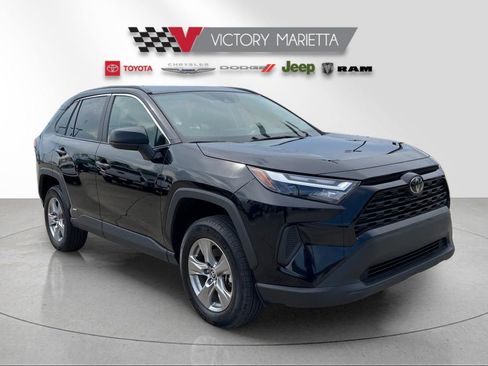 Used 2025 Toyota RAV4 LE AWD/4WD image 7
