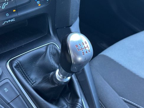 Used 2017 Ford Focus ST FWD image 19