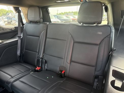 Used 2025 GMC Yukon Denali AWD/4WD image 7