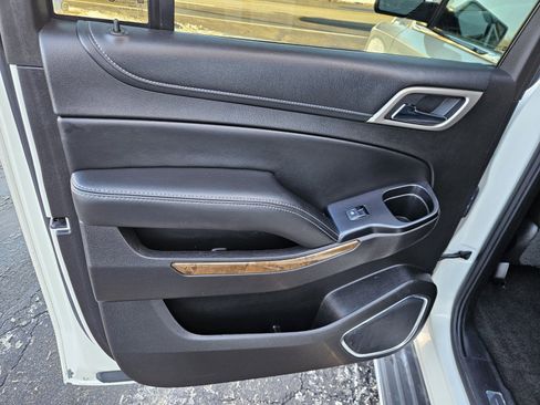 Used 2015 GMC Yukon XL Denali w/ Open Road Package image 29