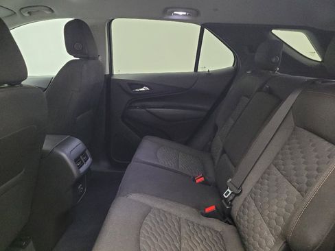 Used 2019 Chevrolet Equinox LT FWD image 18