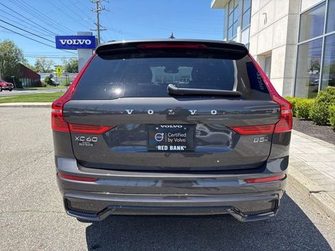 Used 2025 Volvo XC60 B5 Plus w/ Climate Package AWD/4WD image 4