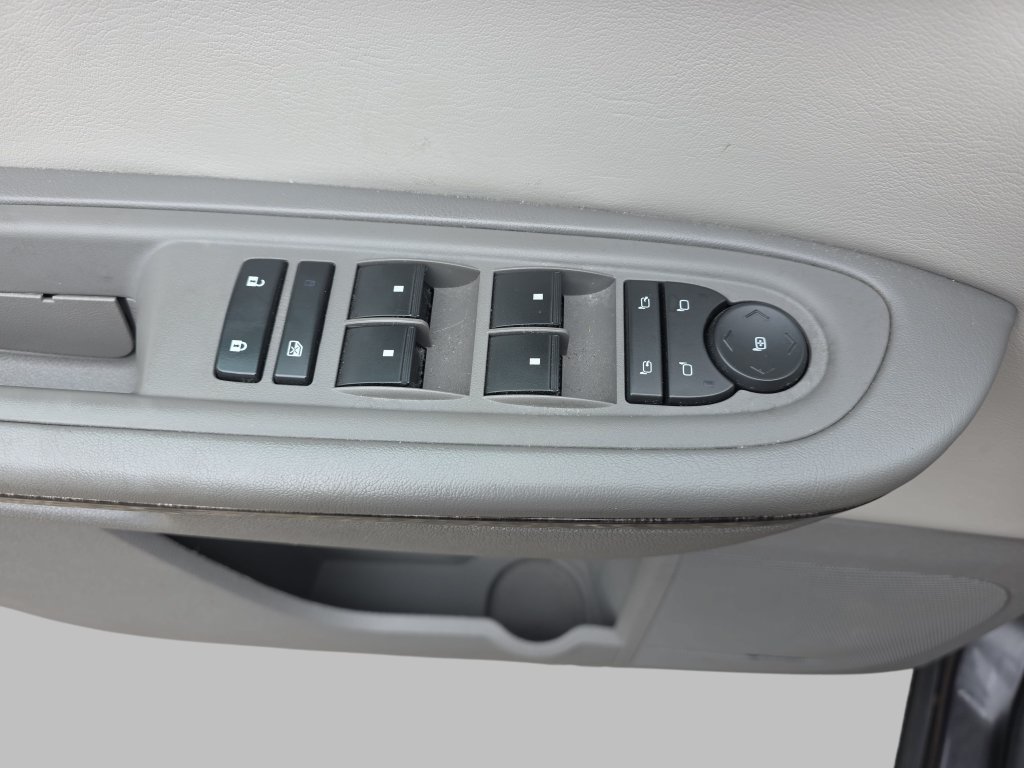 Certified 2017 GMC Acadia Limited SLT FWD image 32