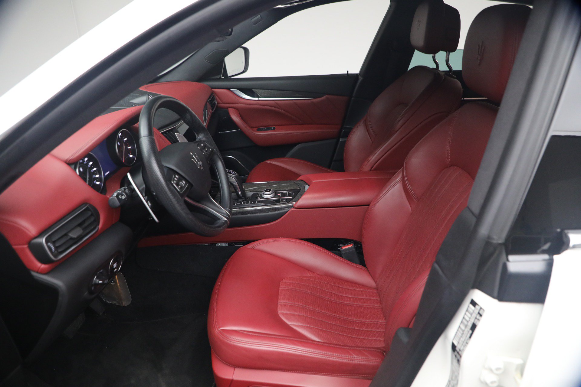 Certified 2023 Maserati Levante GT AWD/4WD image 13