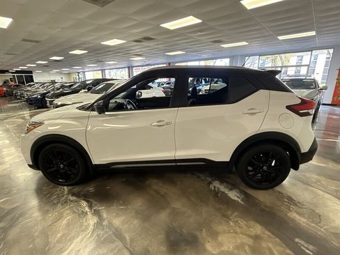 Used 2020 Nissan Kicks SR FWD image 7