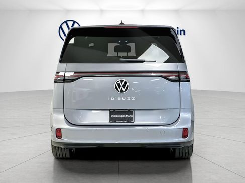 New 2025 Volkswagen ID. Buzz Pro S image 4