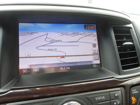 Used 2015 Nissan Pathfinder Platinum w/ Cargo Package image 15