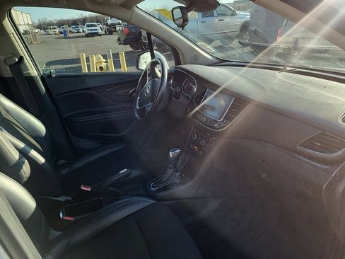 Used 2021 Buick Encore Preferred w/ Safety Package image 11