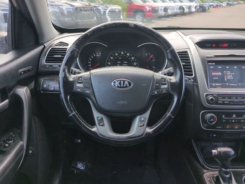 Used 2015 Kia Sorento SX FWD image 16