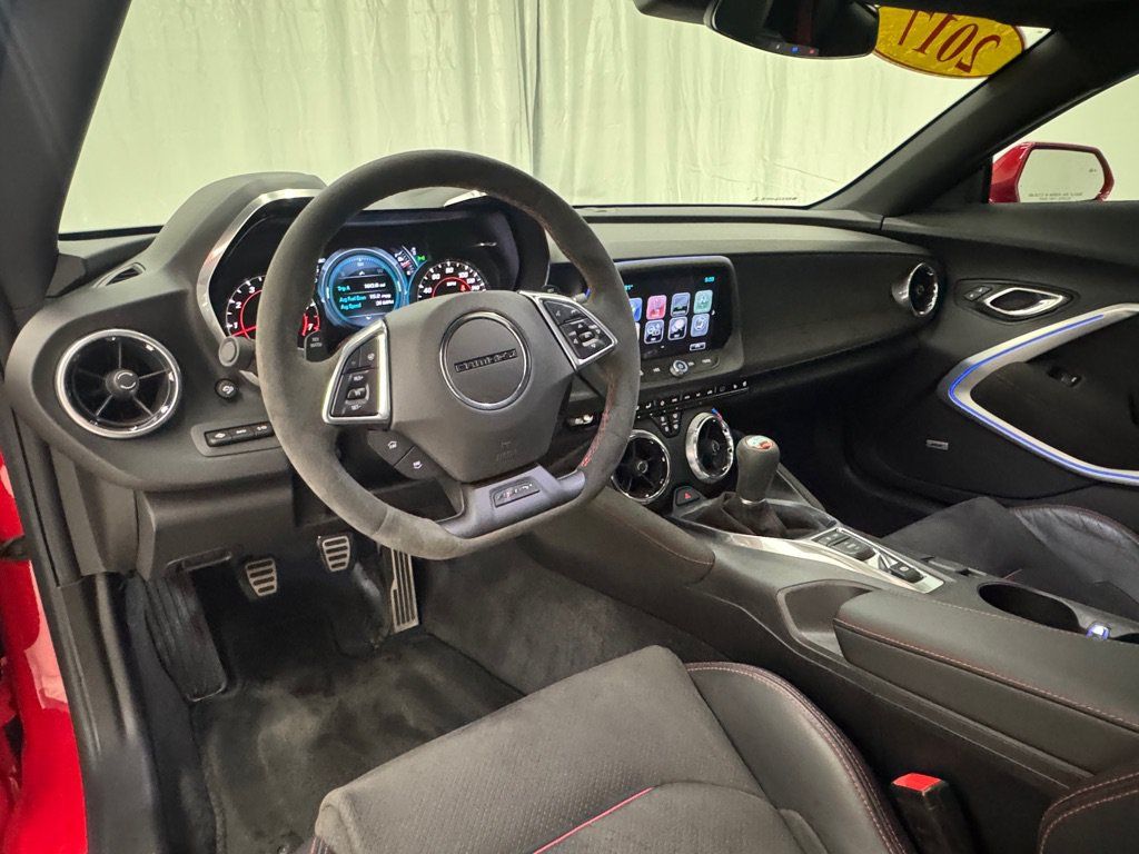 Used 2017 Chevrolet Camaro ZL1 RWD image 16