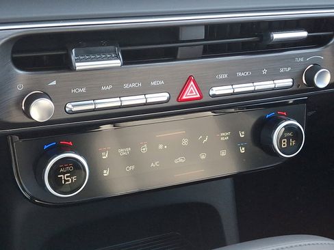 New 2026 Hyundai Palisade Calligraphy AWD/4WD image 17