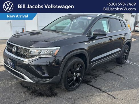 Certified 2024 Volkswagen Taos SE w/ Black Wheel Plus Package image 1