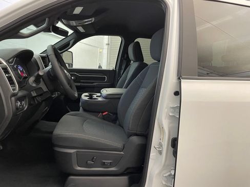 New 2026 RAM 3500 Big Horn AWD/4WD image 18