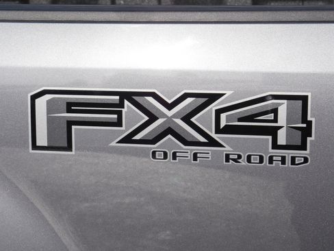 Certified 2022 Ford F250 Lariat w/ Black Appearance Package image 21