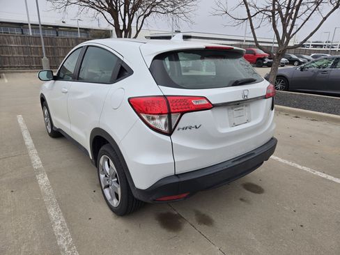 Used 2021 Honda HR-V LX image 4