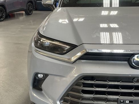 Used 2026 Toyota Grand Highlander AWD Hybrid image 5