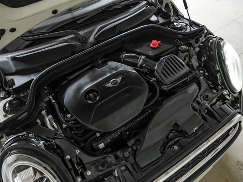 Used 2019 MINI Cooper S w/ Premium Package image 45